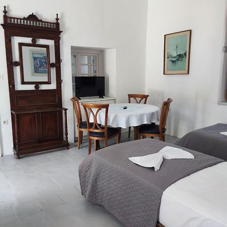 Achilleas Pension Hydra  Luaran gambar